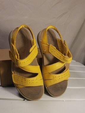 Women’s Orthofeet Yellow Adjustable Comfort Sandals-11D